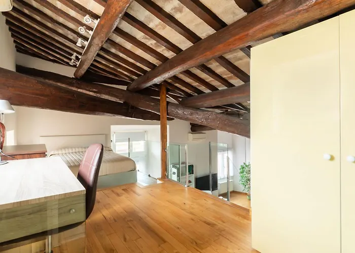 Pantheon Chic Loft By Romeloft *
