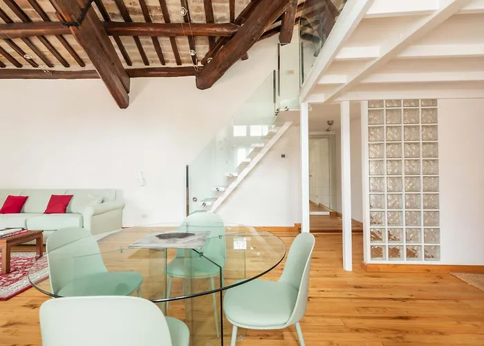Pantheon Chic Loft By Romeloft Apartment *
