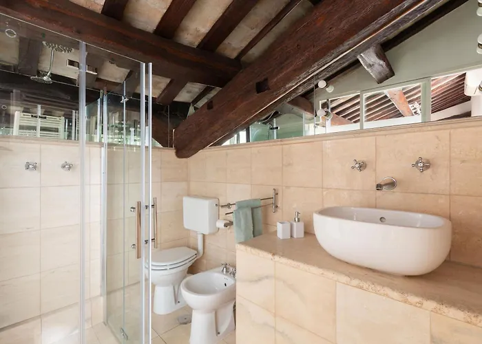 Pantheon Chic Loft By Romeloft Apartment Rom